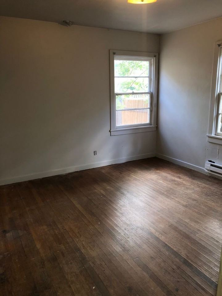 2189 Hilyard St - Photo 7 of 14