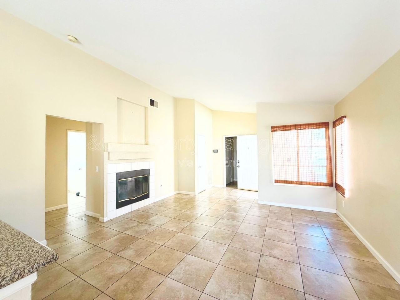 13489 Monterey Way - Photo 4 of 7