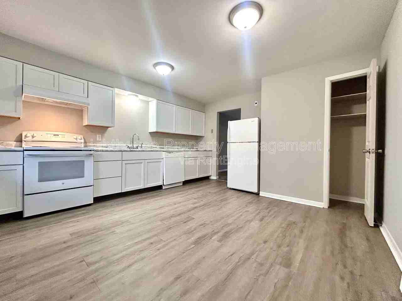 2235 29th St Sw #1 - Photo 3 of 19