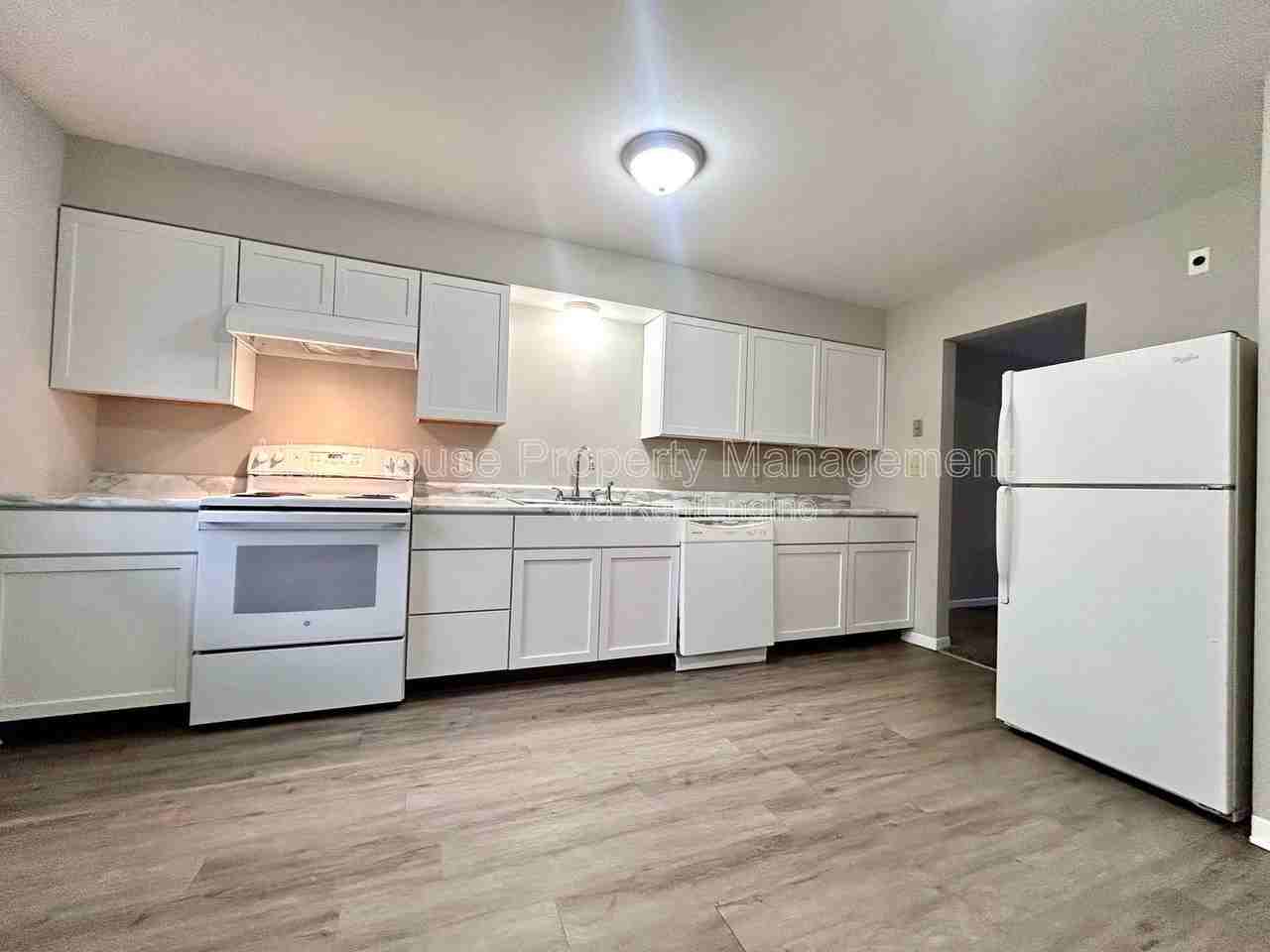 2235 29th St Sw #1 - Photo 4 of 19