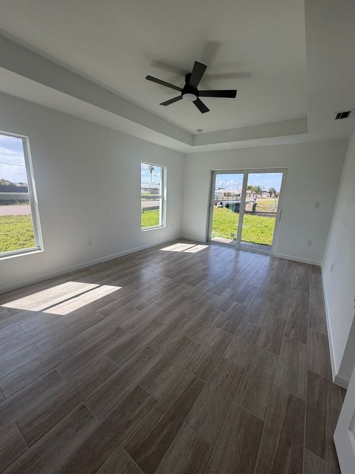 1301 Ne 11th Ter - Photo 6 of 10