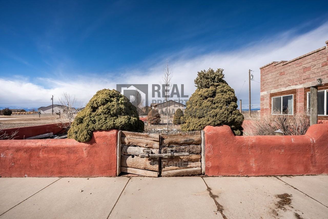 531 E Milt Dr - Photo 7 of 42