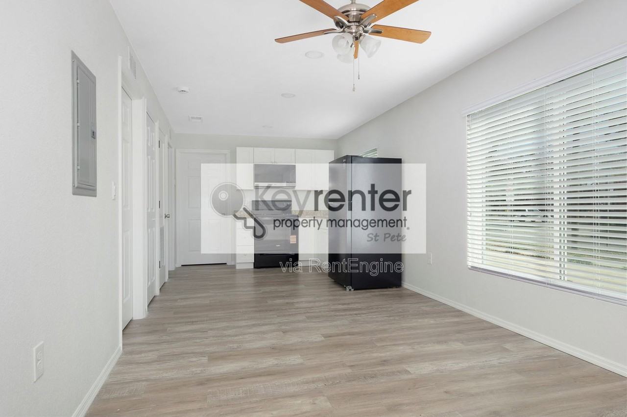 454 21st Ave N - Photo 6 of 18