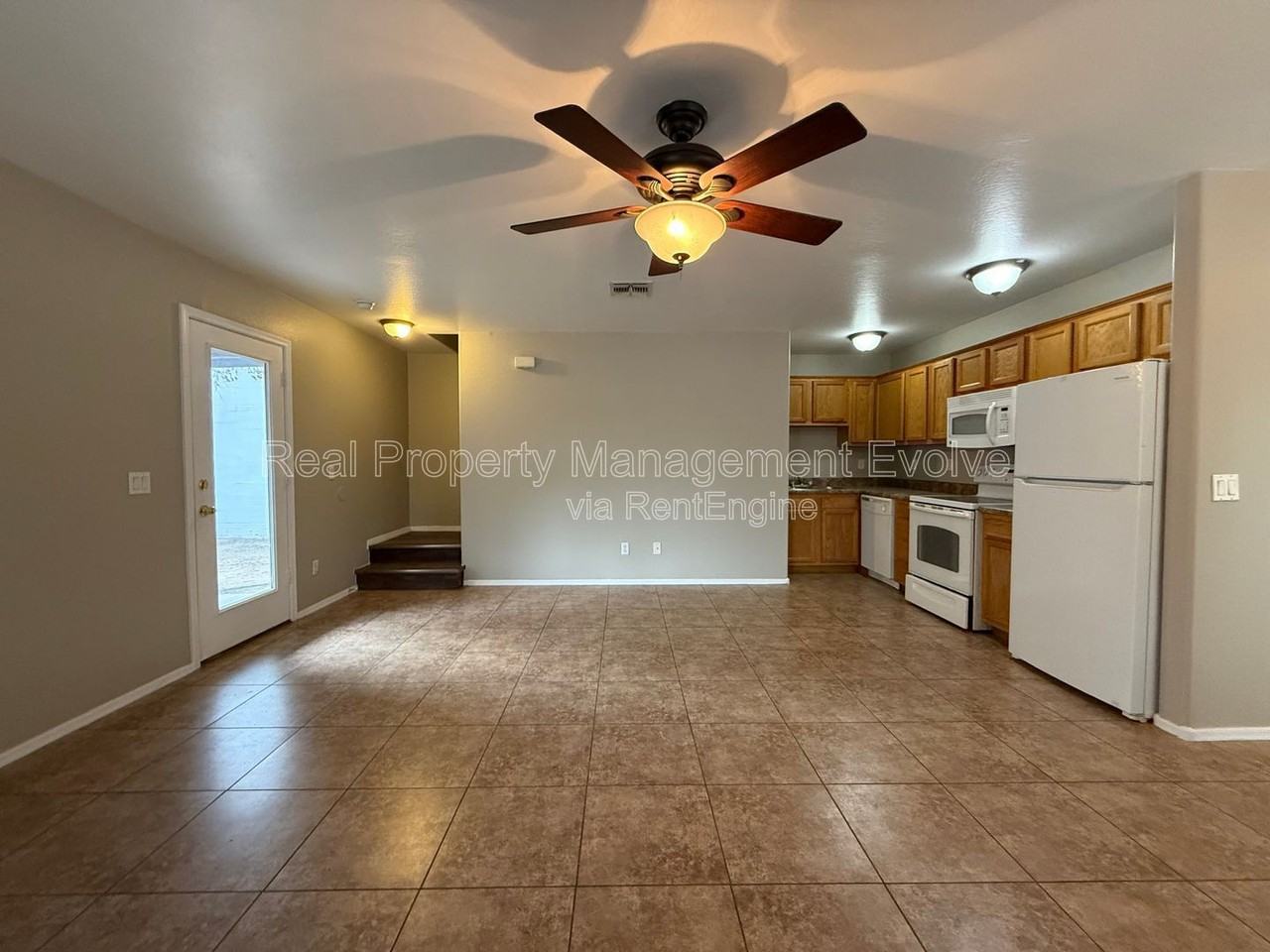 5021 N 18th Ave #6 - Photo 4 of 19