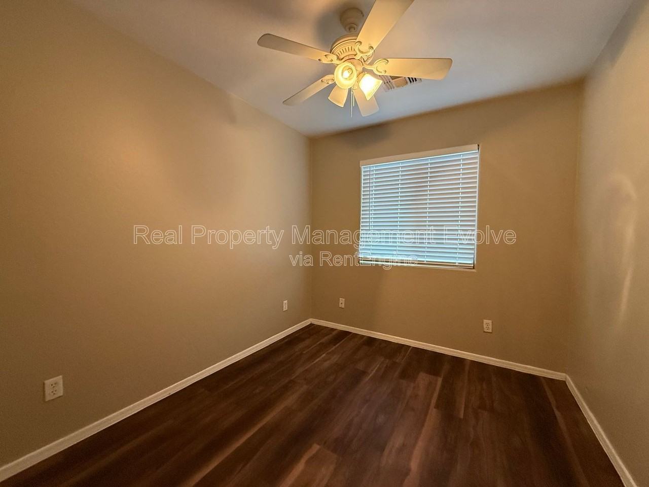 5021 N 18th Ave #6 - Photo 7 of 19