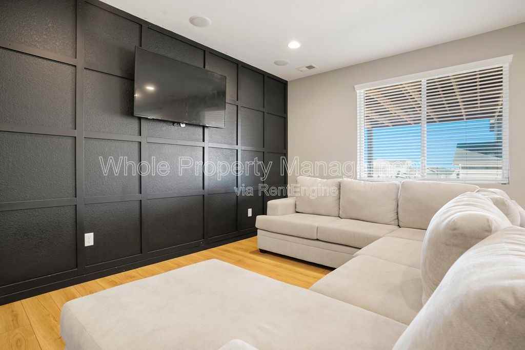 27837 E 9th Ln - Photo 4 of 23