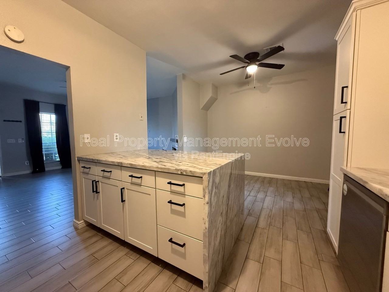 18626 N 34th Ave #2 - Photo 6 of 23