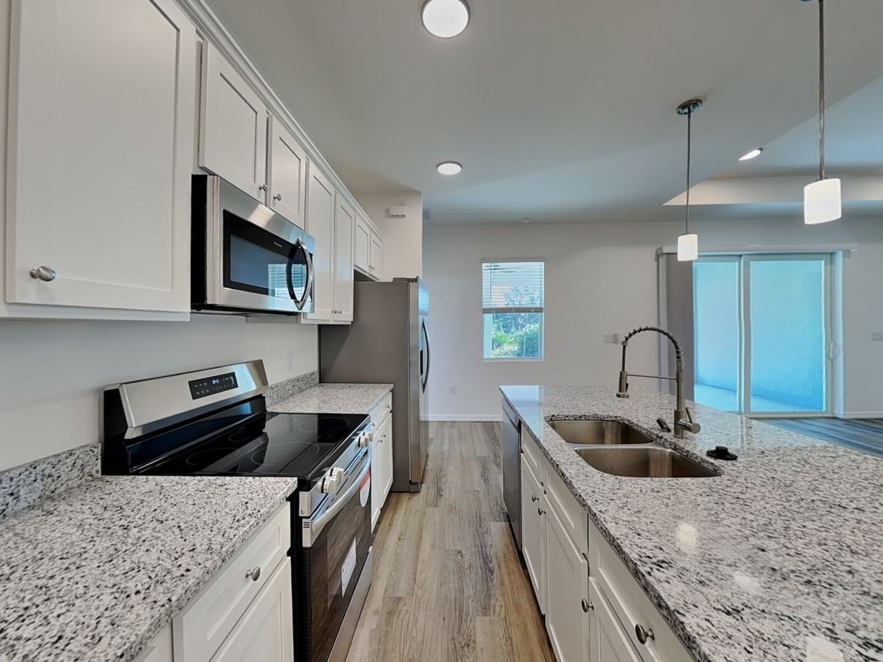 23406 Racine Ave - Photo 5 of 17