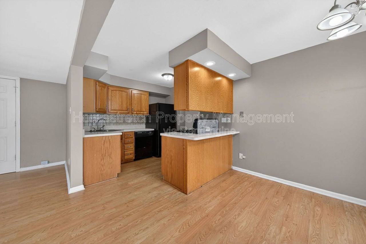 10201 Surf Dr - Photo 6 of 36