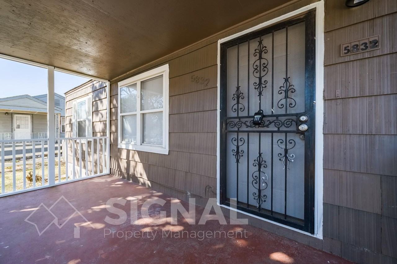 5832 Court Q - Photo 4 of 24