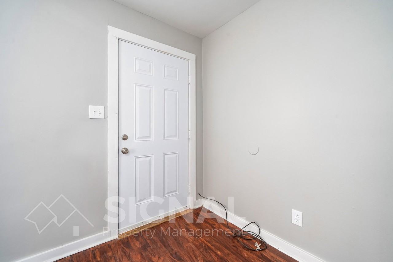 5832 Court Q - Photo 5 of 24