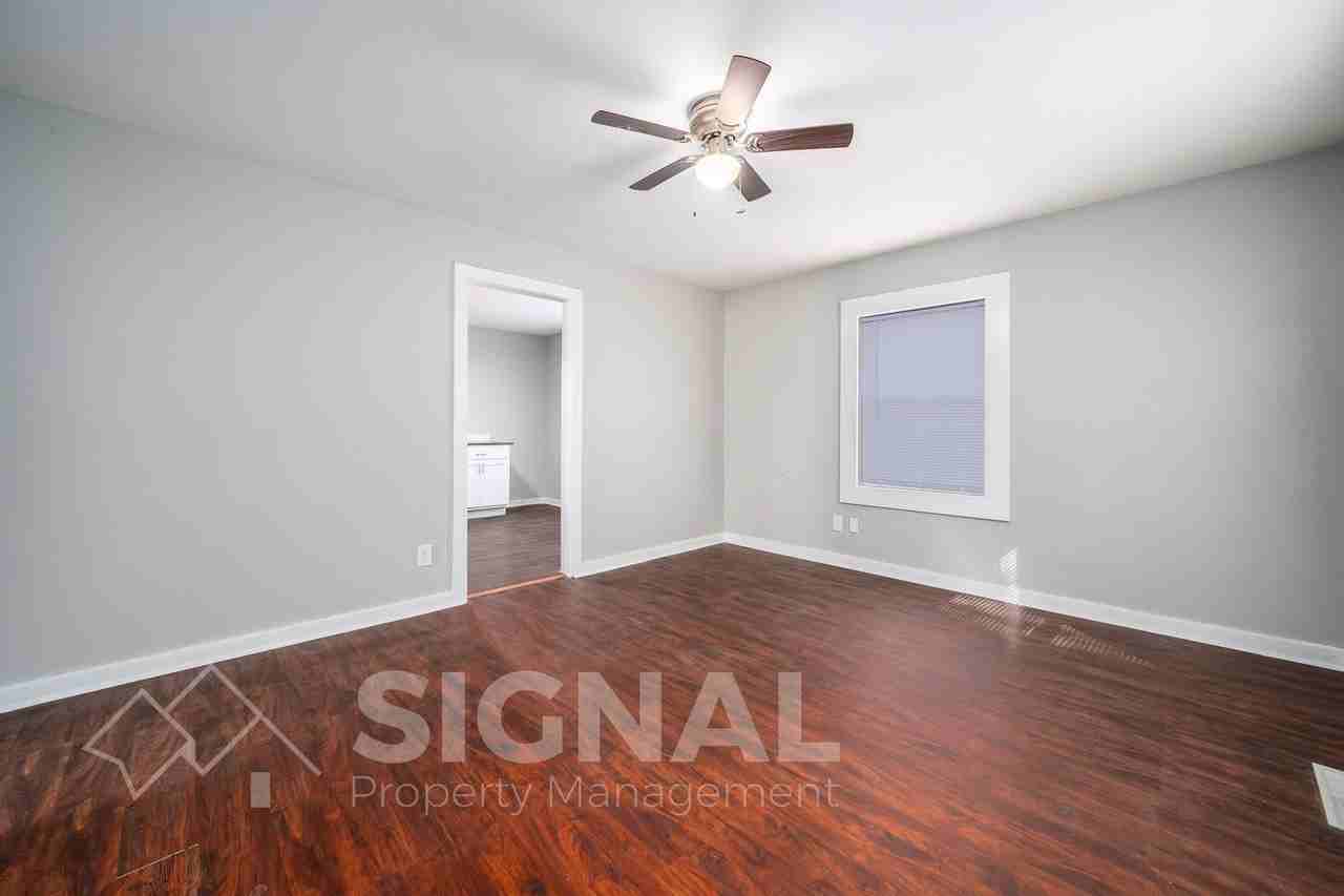 5832 Court Q - Photo 6 of 24