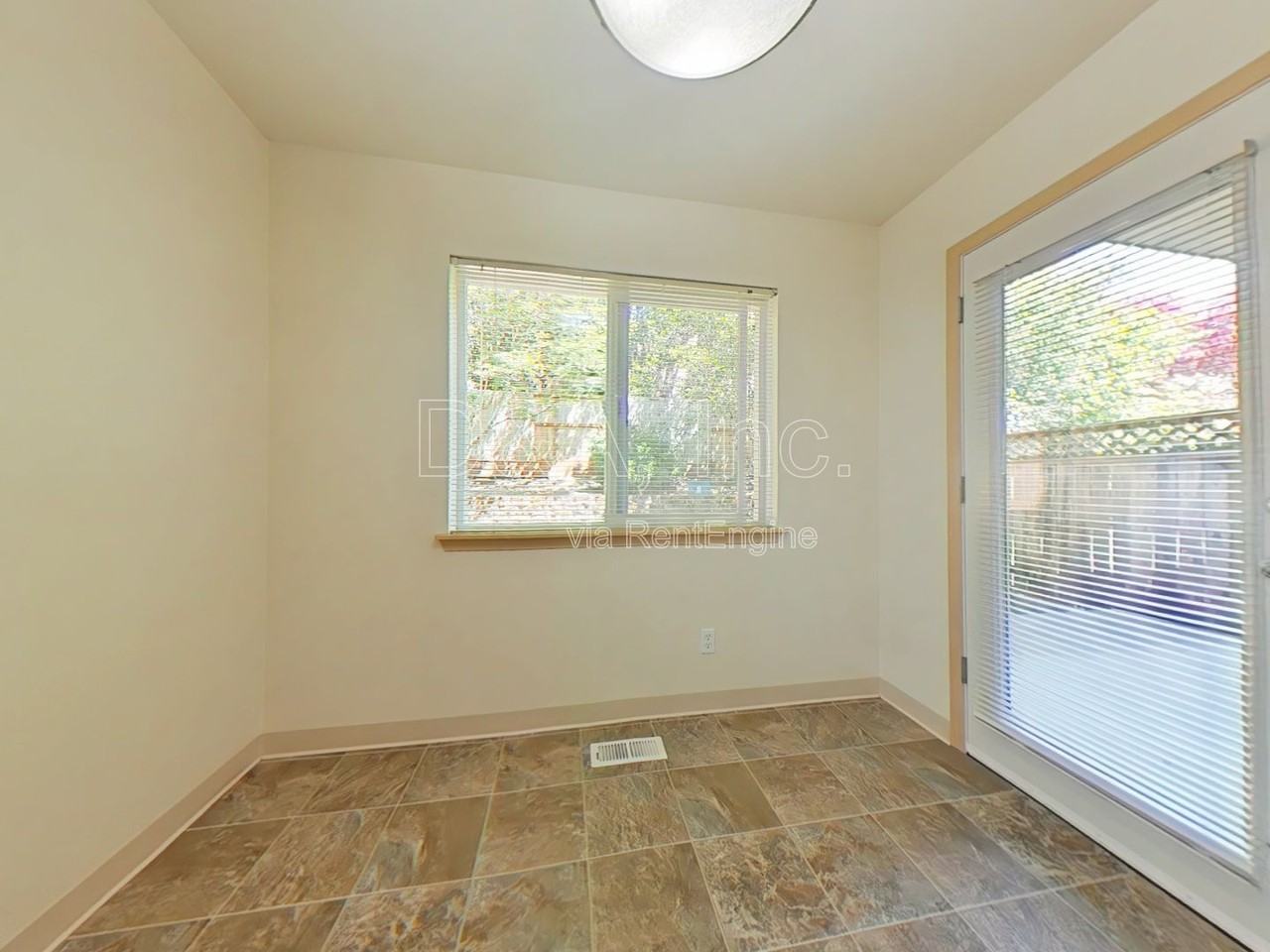 922 Nw Anjni Cir - Photo 3 of 18