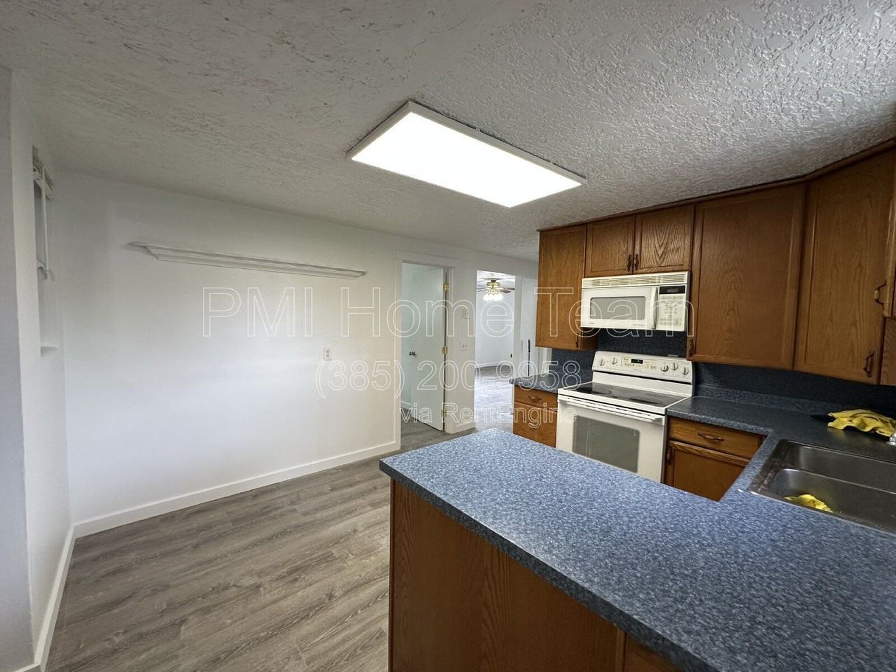 256 9th St - Photo 2 of 14