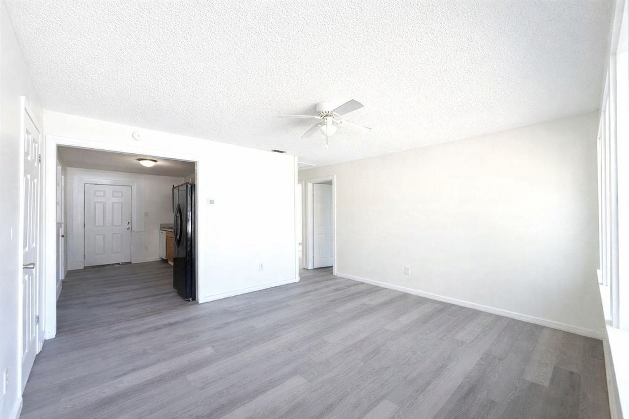 1905 Pake Ave - Photo 2 of 16