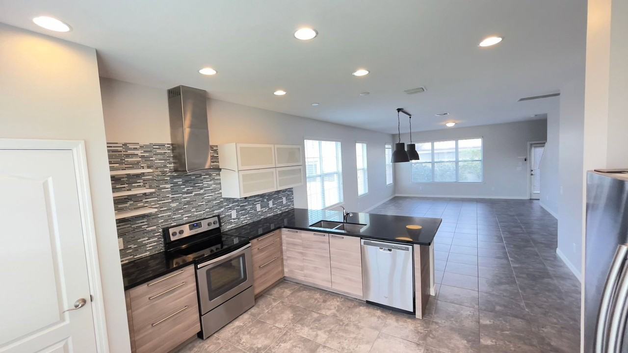 7255 Shadeview Aly - Photo 3 of 27