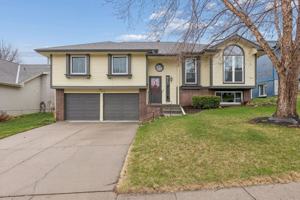 featured image of 16910 Holmes Cir