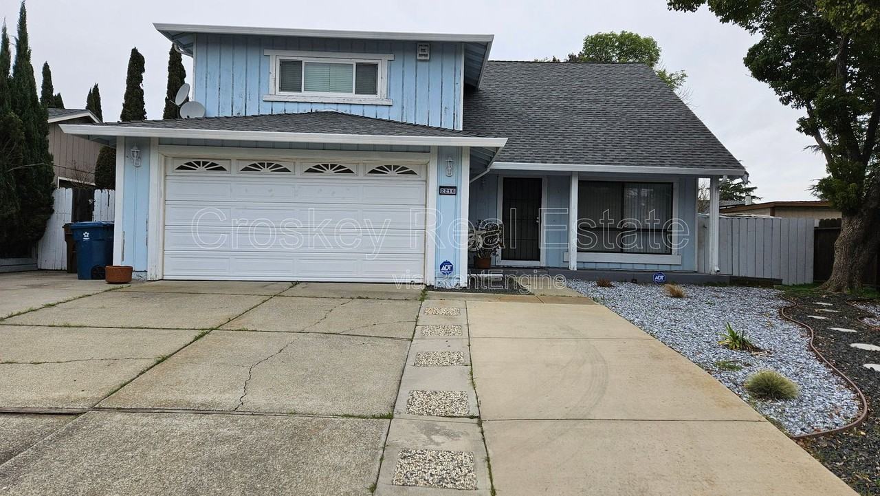 2216 Placer Dr - Photo 2 of 2