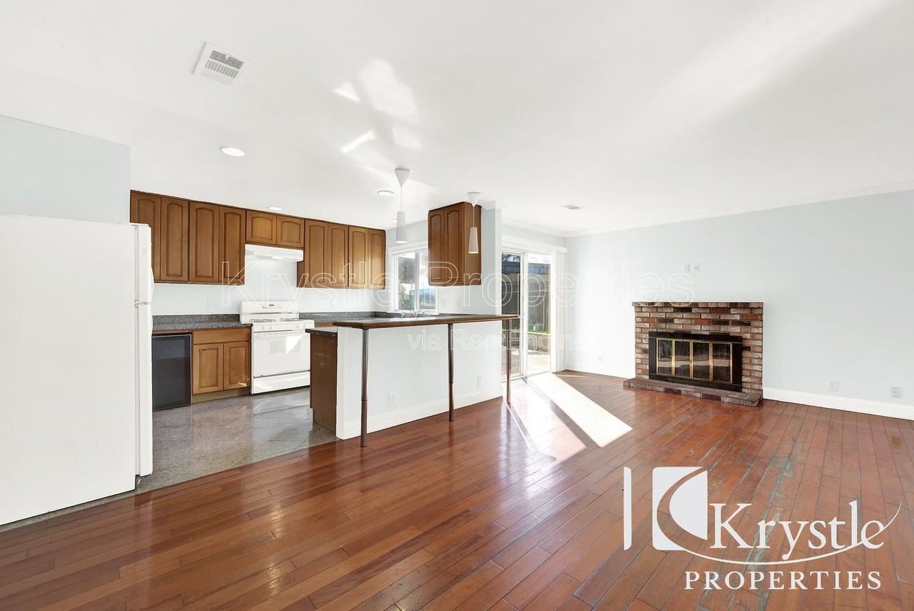 121 Radcliffe Dr - Photo 4 of 25