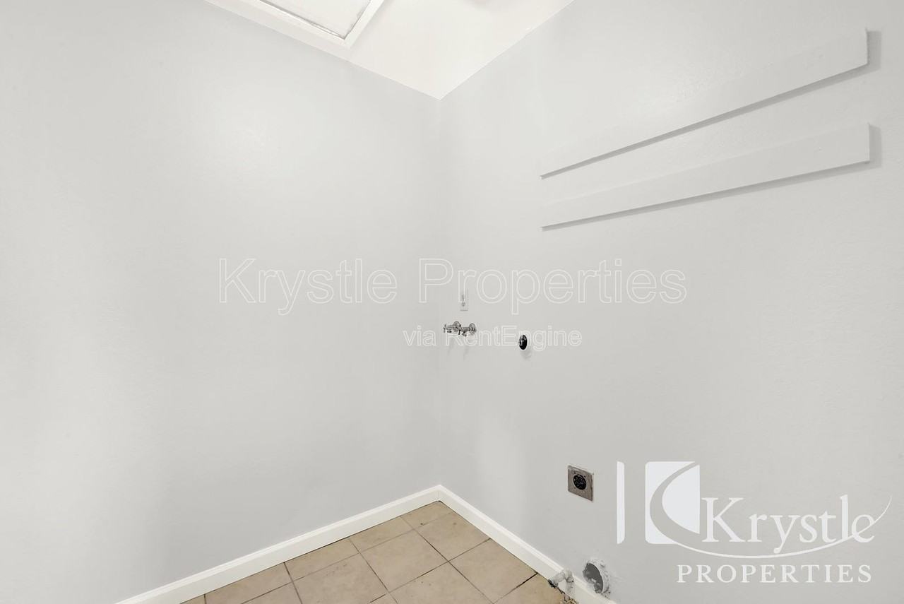 121 Radcliffe Dr - Photo 6 of 25