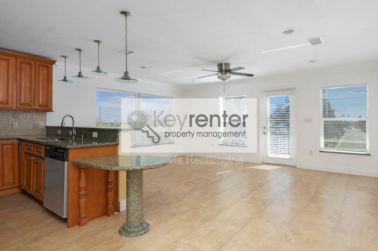 116 143rd Ave E #A - Photo 2 of 17