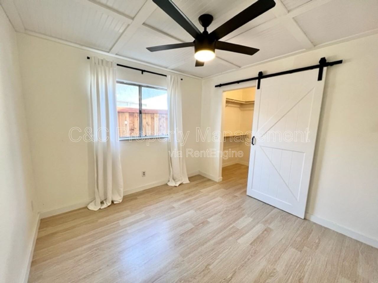 1125 Burlingame Ave - Photo 7 of 12