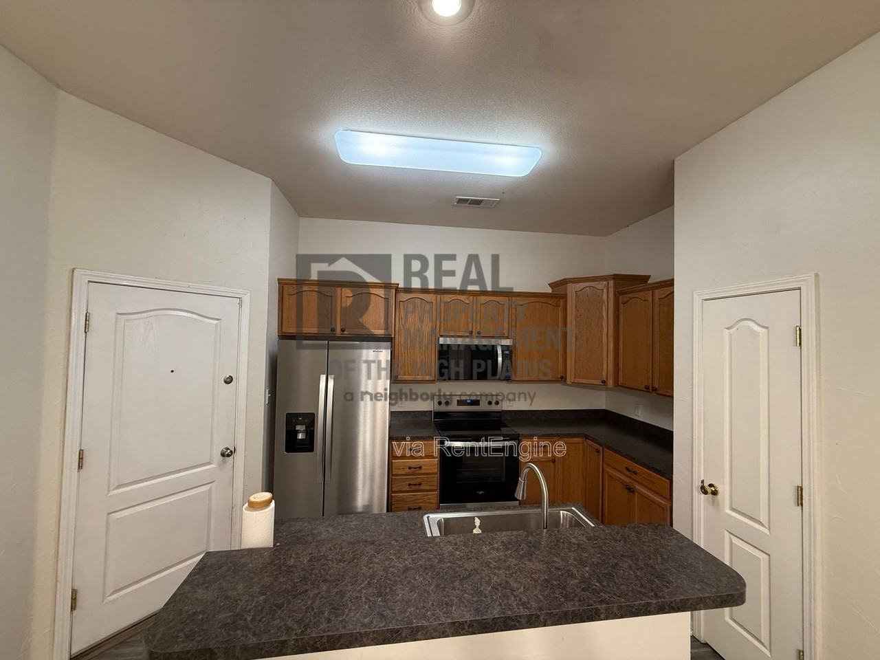 1004 Pikes Peak Dr - Photo 5 of 13