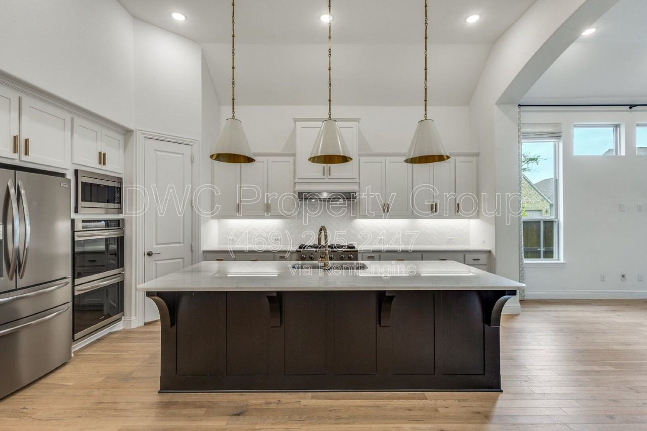 3213 Alexandra Ln - Photo 7 of 20