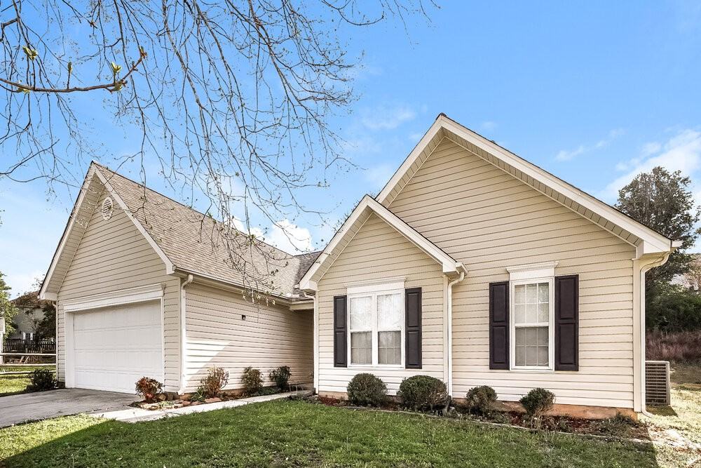 1039 Sandy Point Dr Sw - Photo 3 of 16