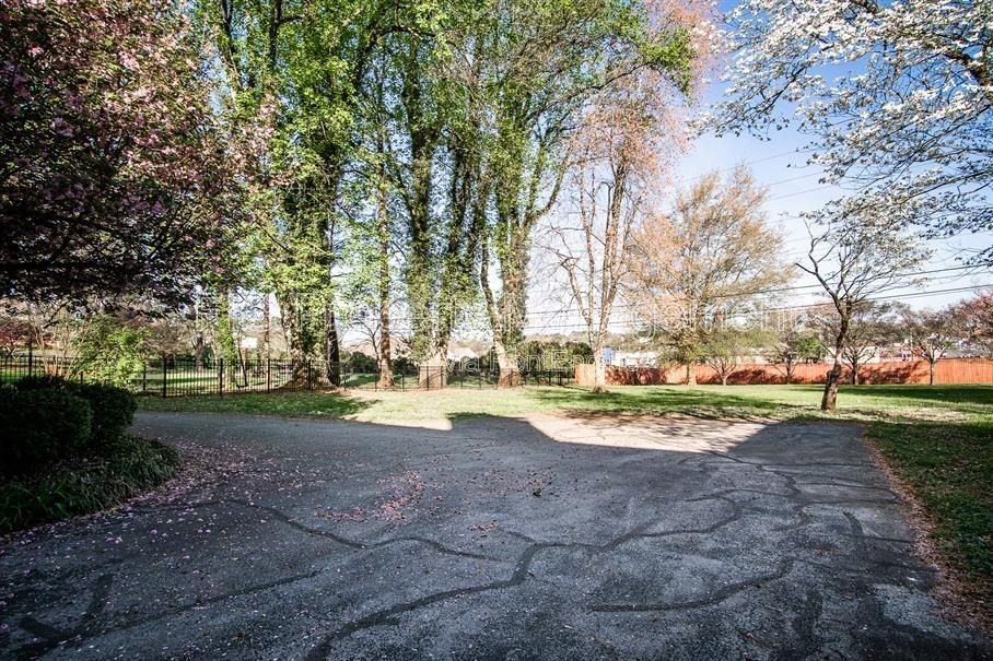 7205 Canmore Ln - Photo 5 of 50