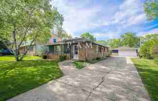 1422 W Maplewood Ct - Photo 1 of 1