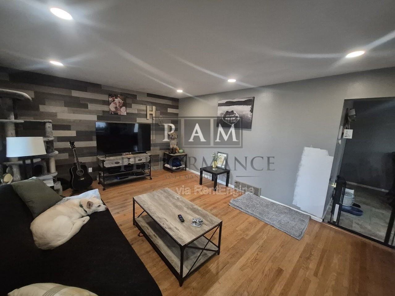 1422 W Maplewood Ct - Photo 3 of 13