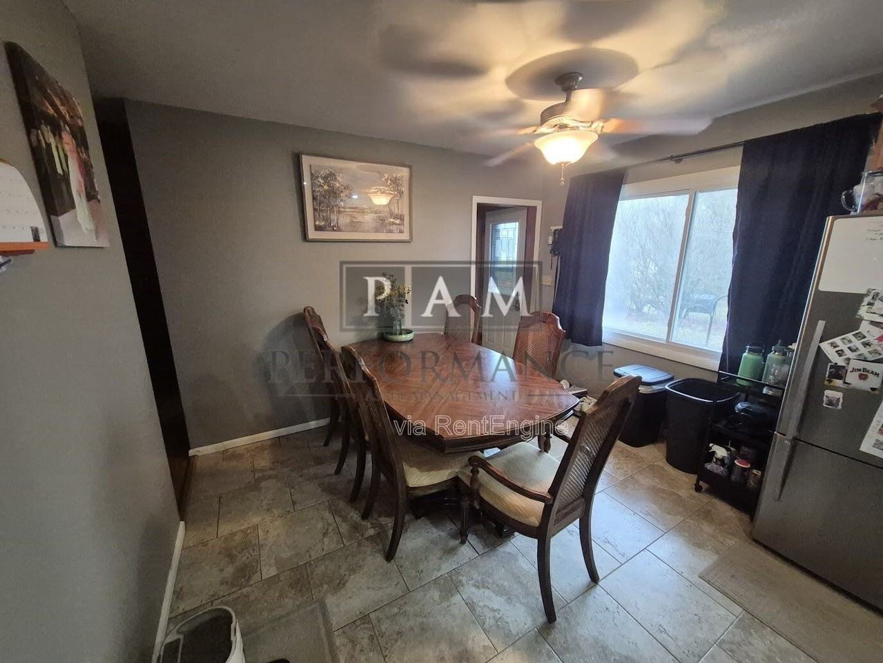 1422 W Maplewood Ct - Photo 5 of 13