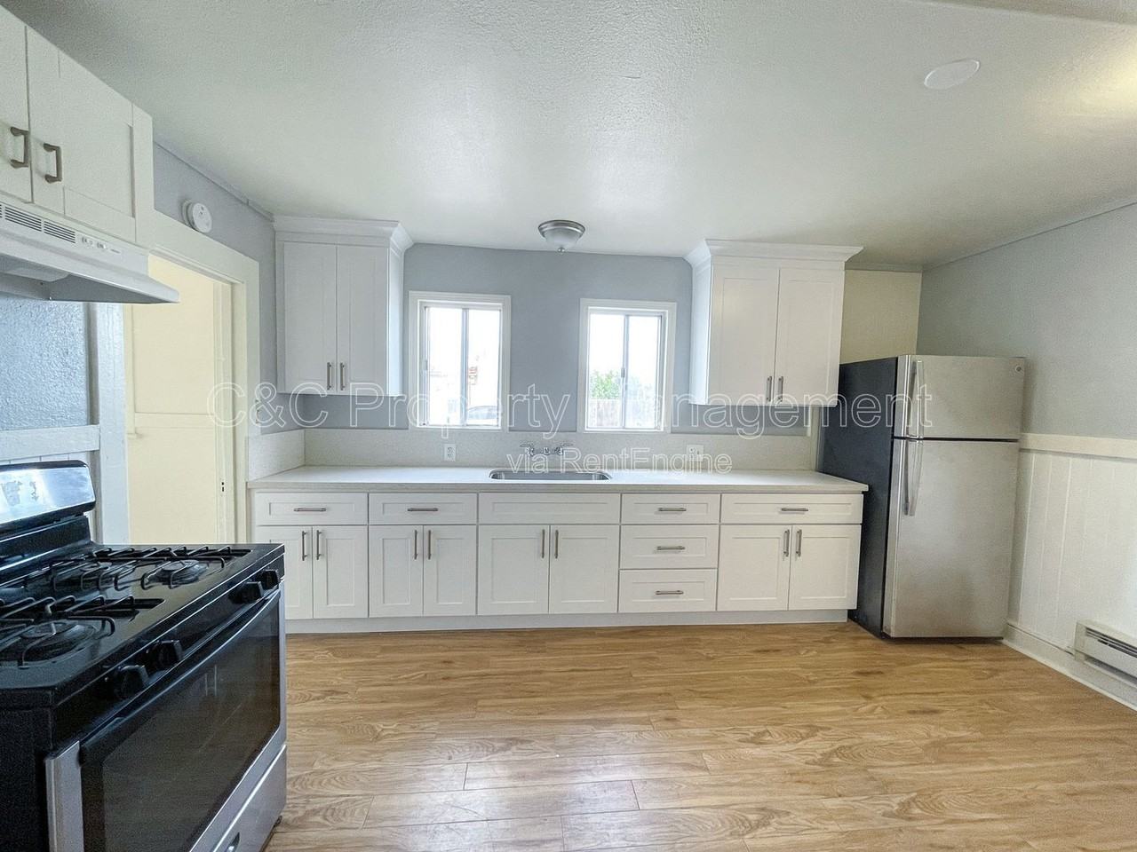 464 Cortes St #B - Photo 3 of 10