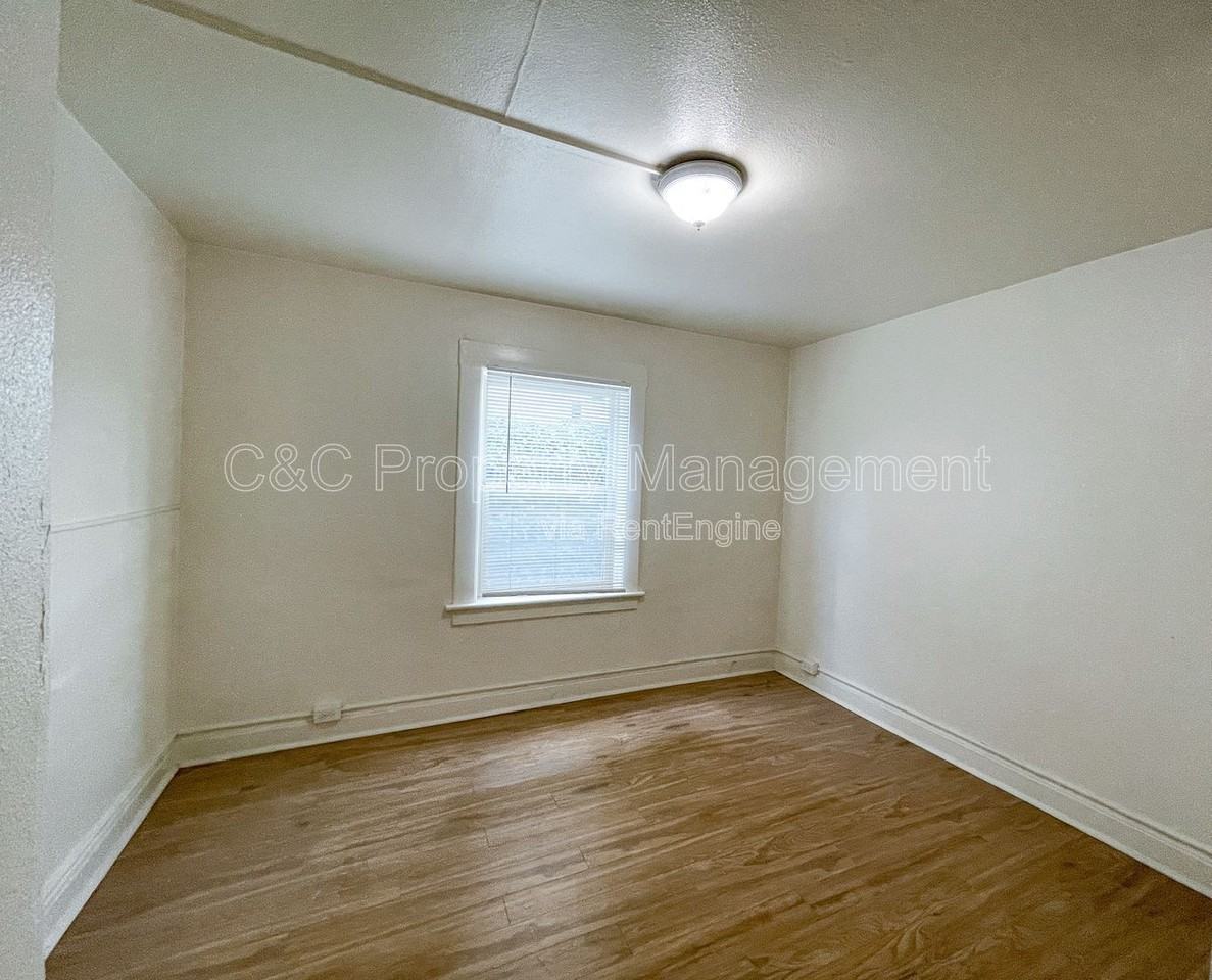 464 Cortes St #B - Photo 7 of 10