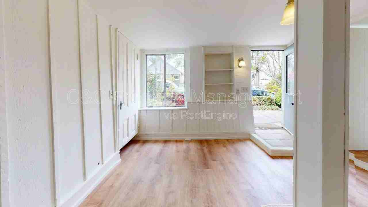 489 Laurel Ave #D - Photo 2 of 6