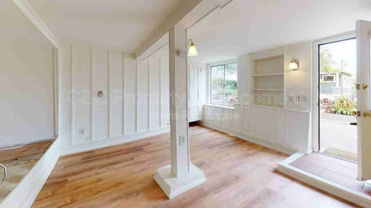 489 Laurel Ave #D - Photo 3 of 6