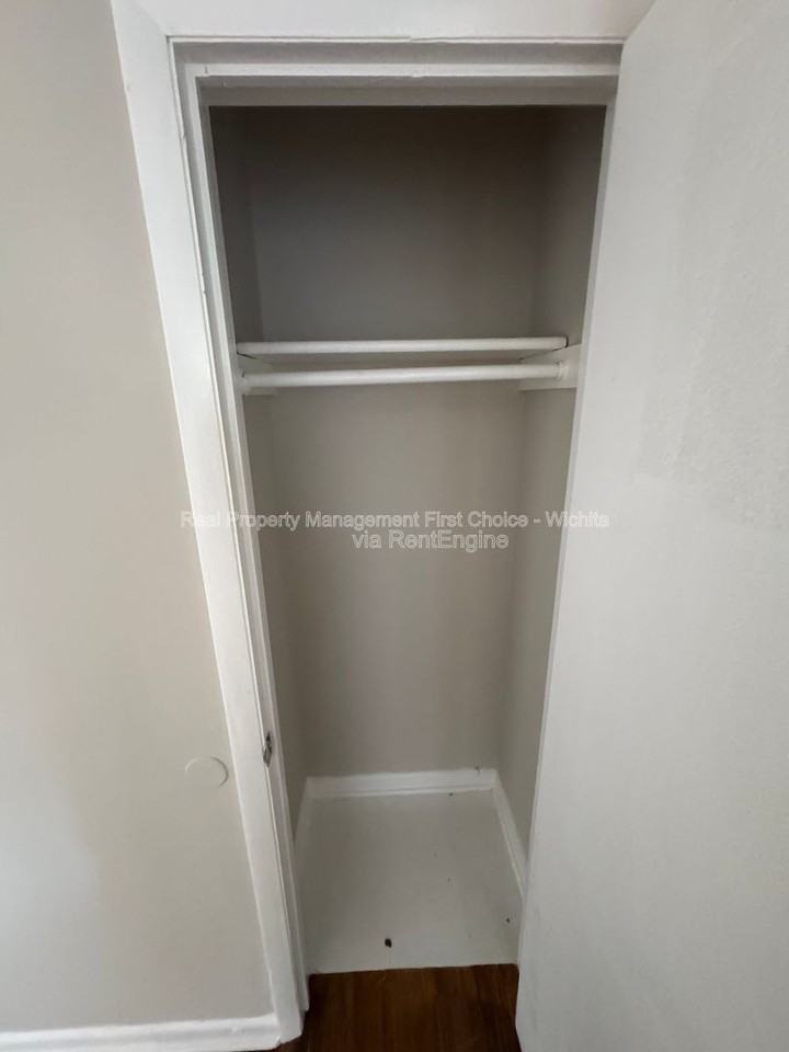 1632 S Mission Rd - Photo 3 of 11