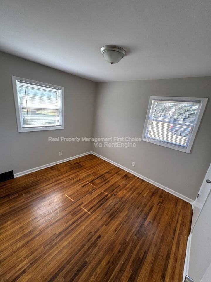 1632 S Mission Rd - Photo 7 of 11