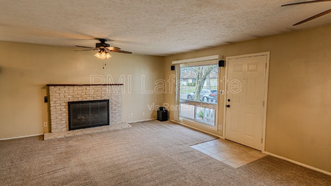 2513 Oswego Ln - Photo 6 of 36