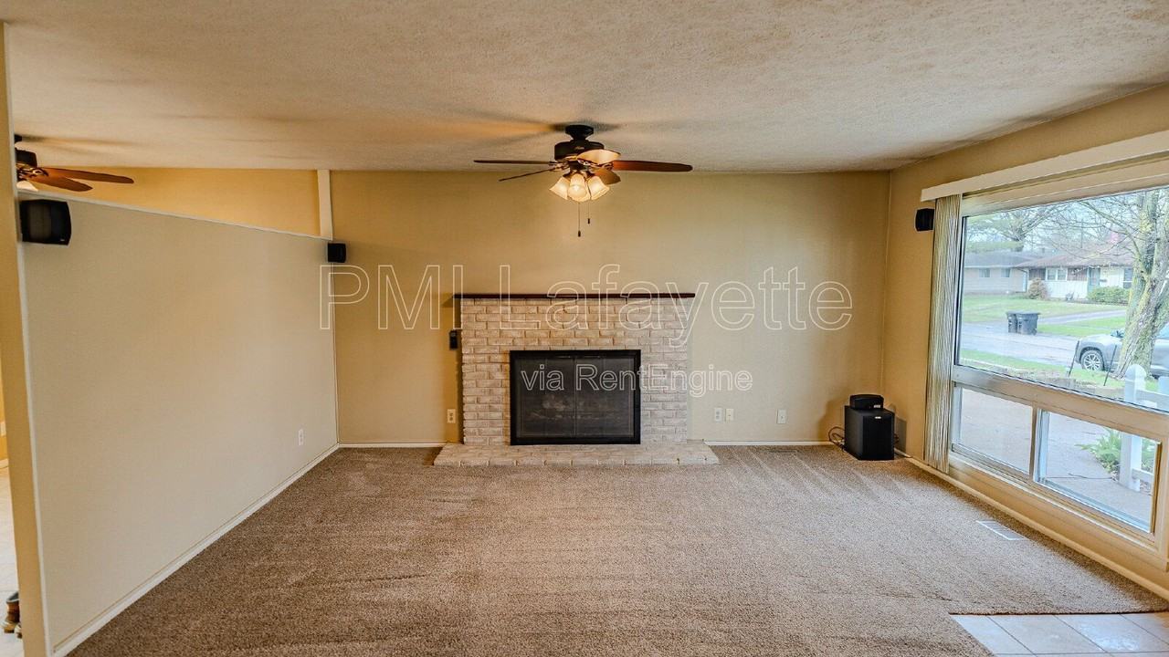 2513 Oswego Ln - Photo 7 of 36