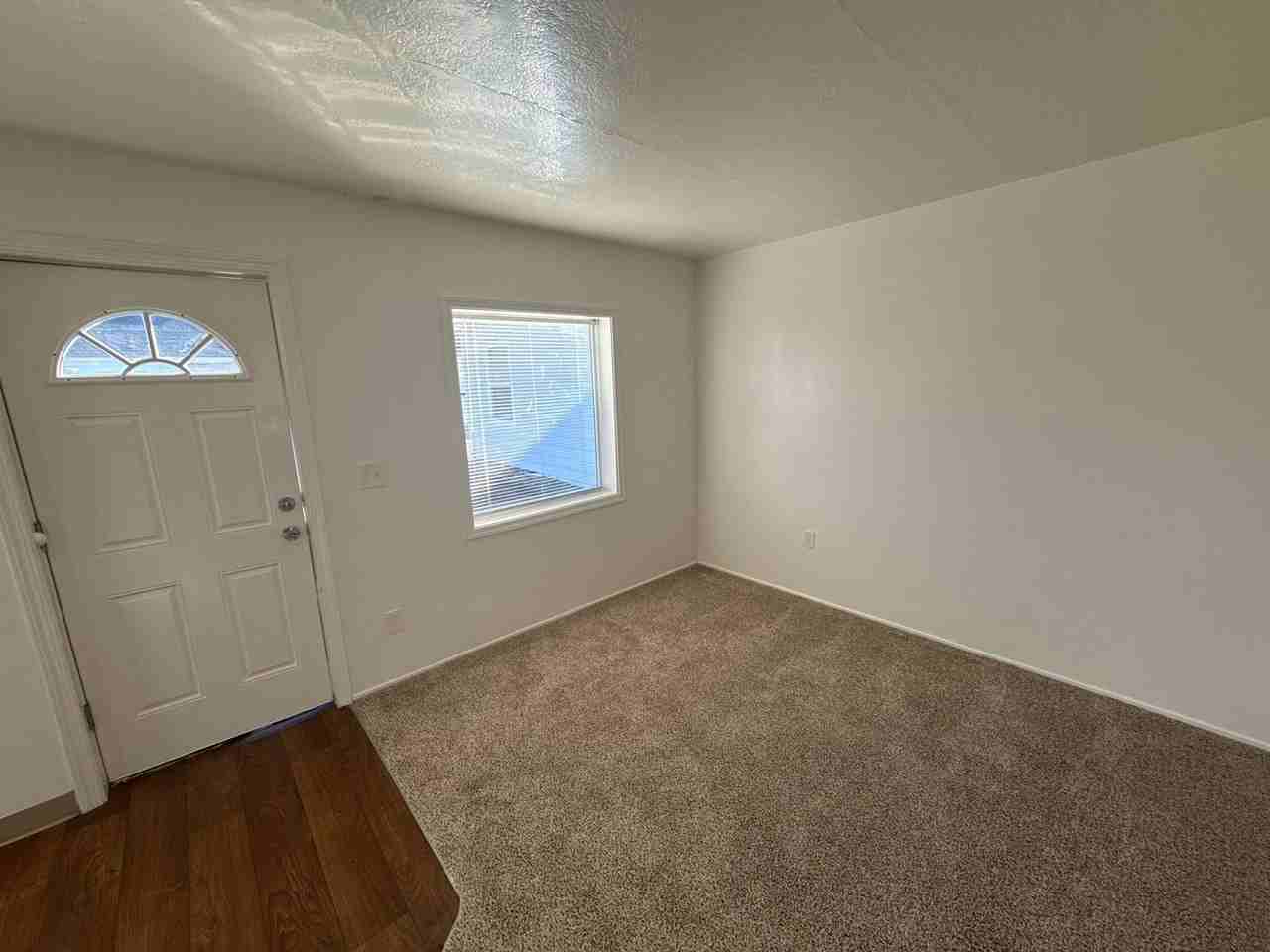 1350 12th St Se - Photo 3 of 12