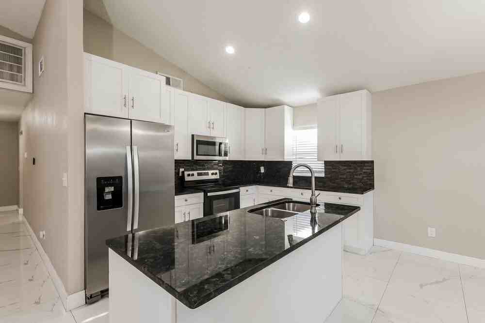 1735 Tarah Trace Dr - Photo 7 of 15