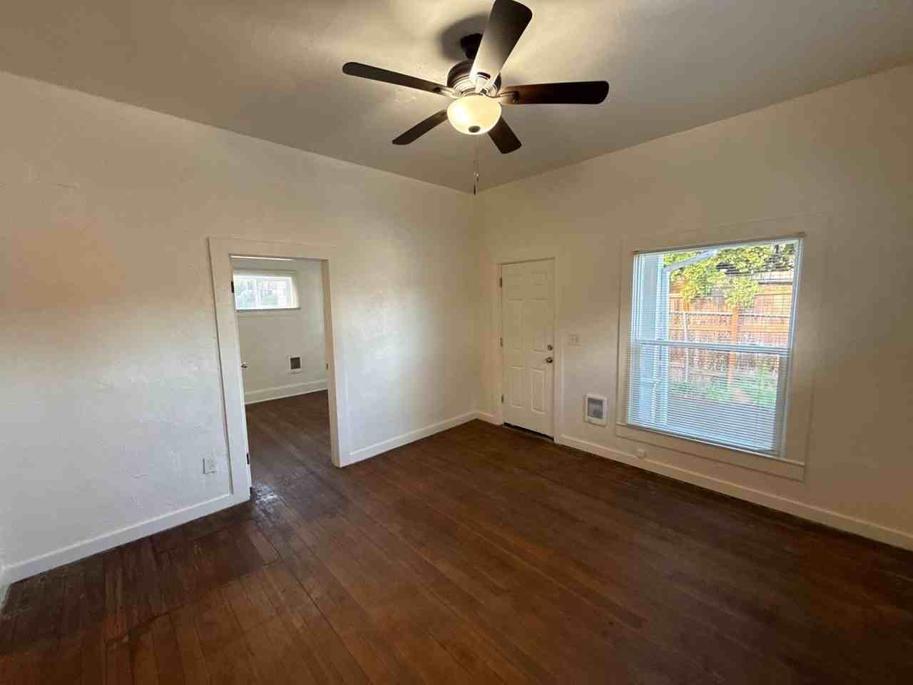 1353 Commercial St Se - Photo 4 of 15