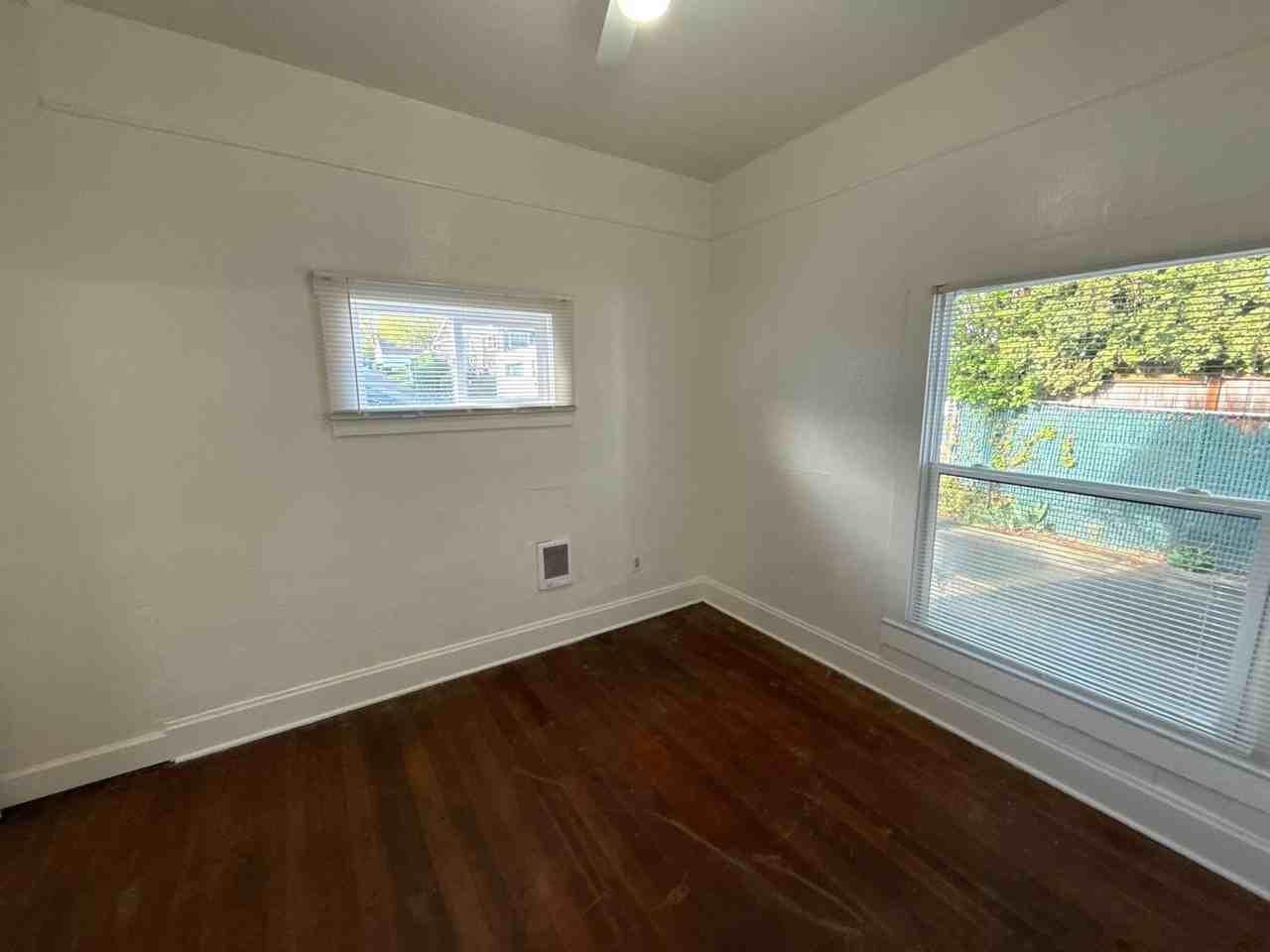 1353 Commercial St Se - Photo 7 of 15