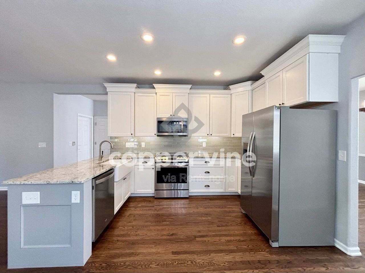 14487 Jason Dr - Photo 5 of 36