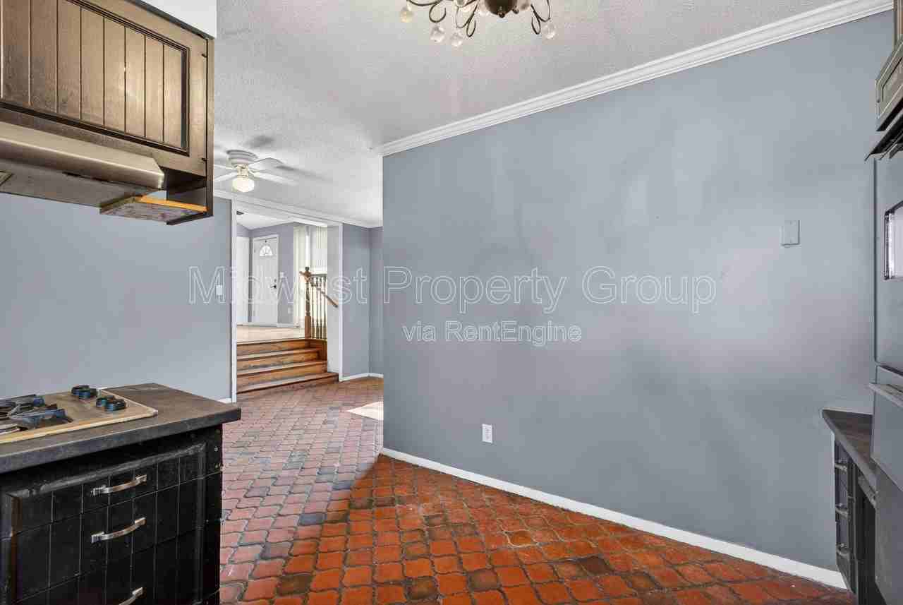 153 Bascom Dr - Photo 6 of 39