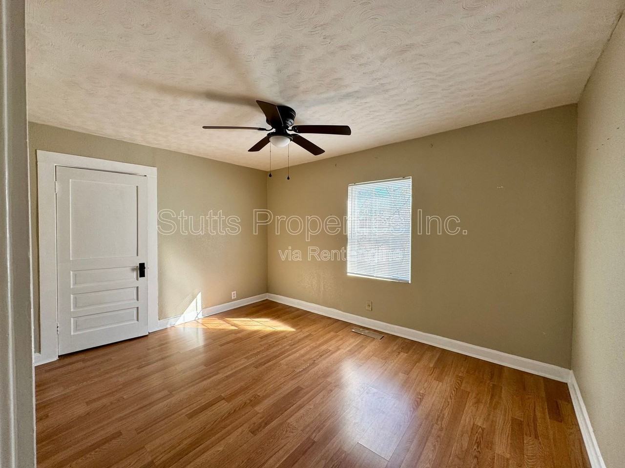 519 Willow St - Photo 4 of 6