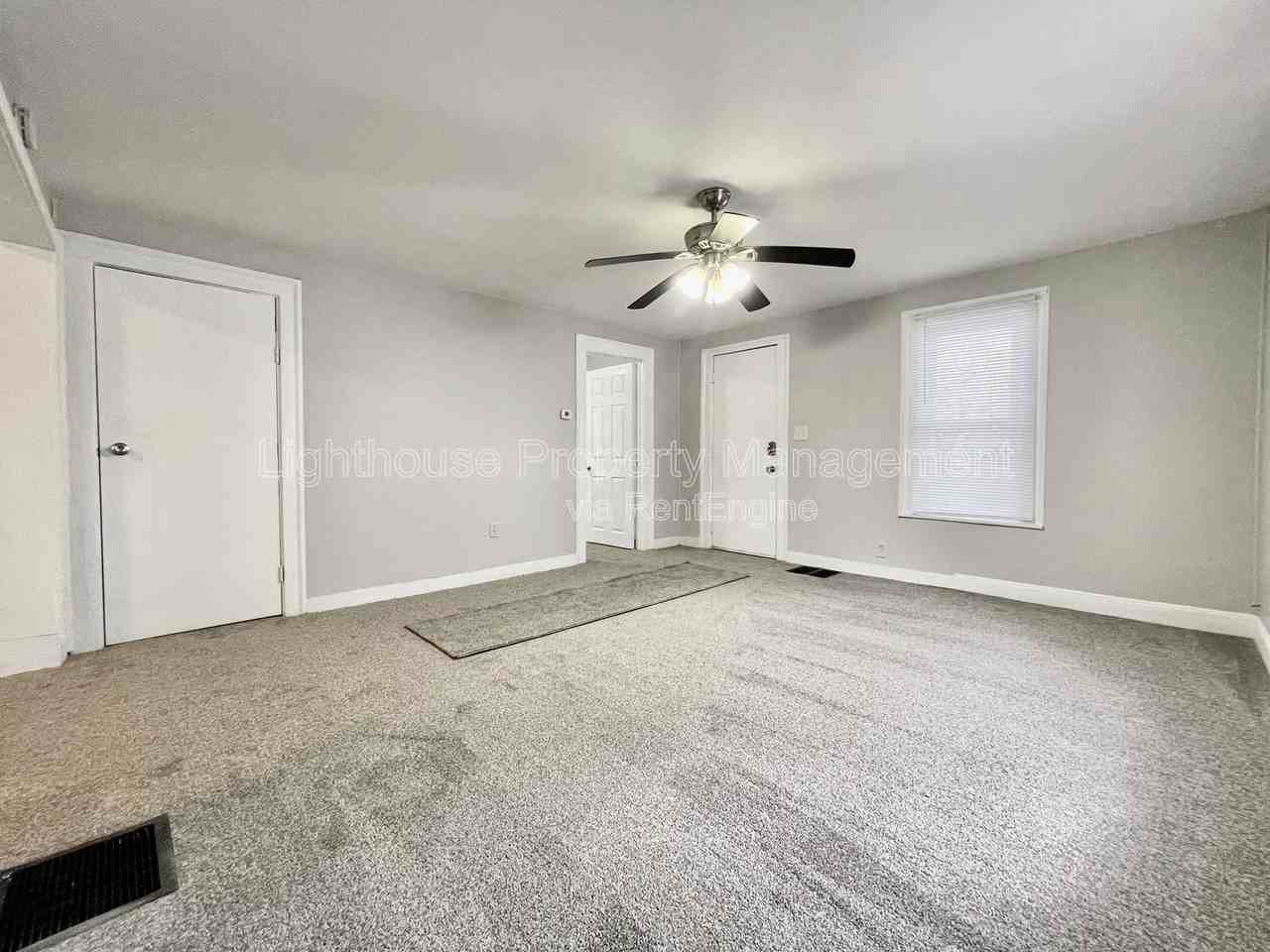 1011 Quarry Ave Nw - Photo 4 of 19