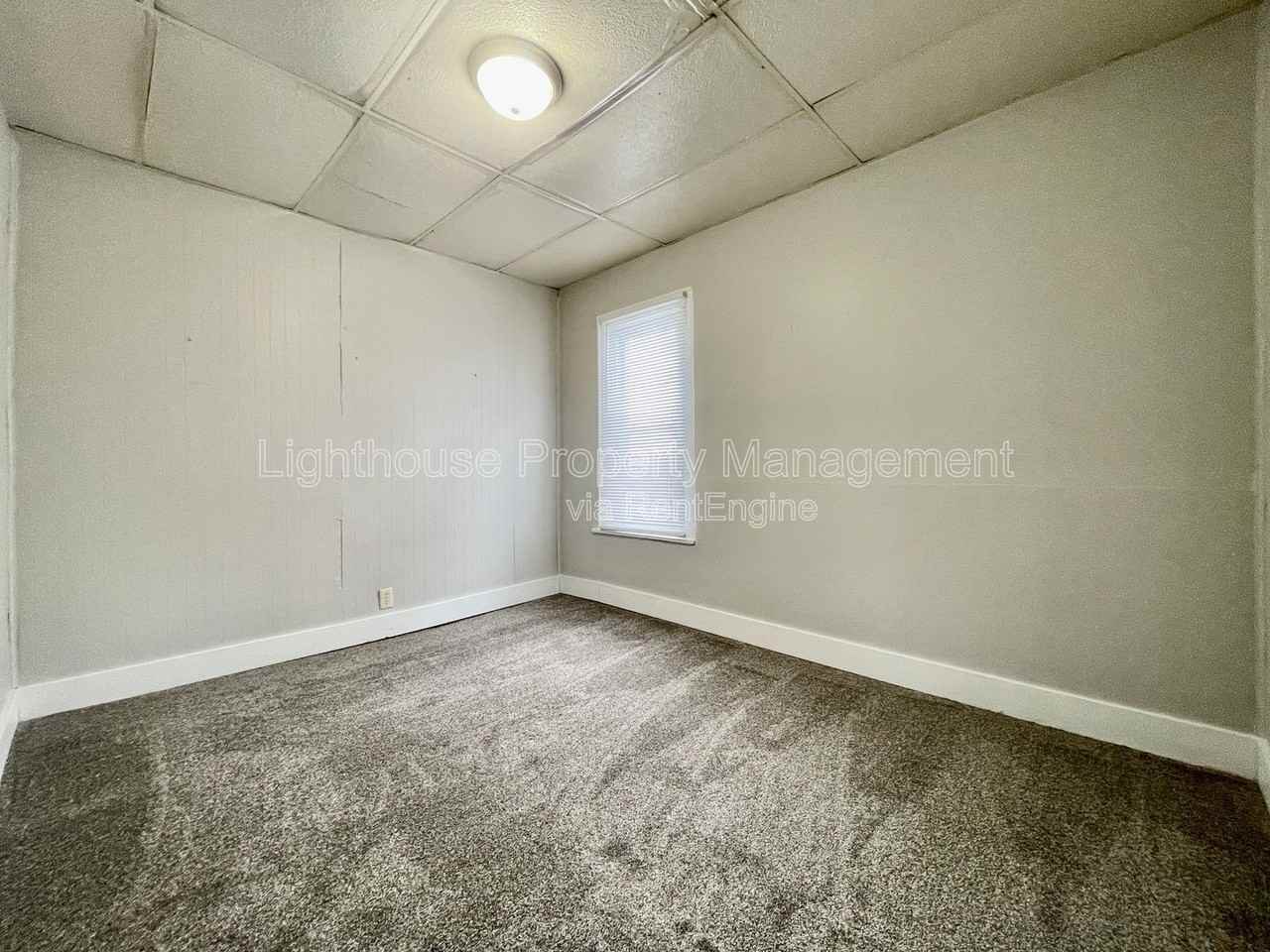 1011 Quarry Ave Nw - Photo 5 of 19